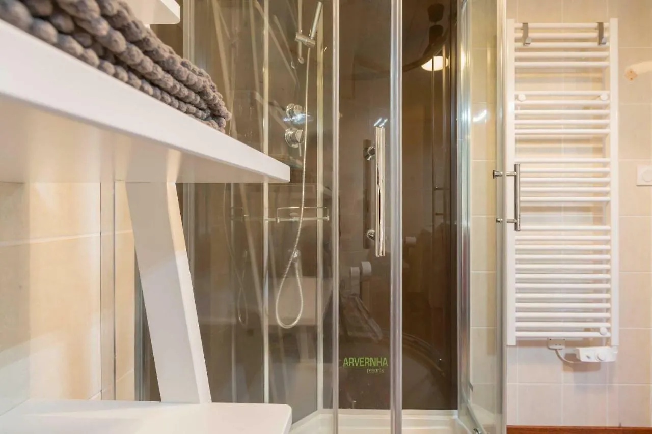 Le Petit Lutess Villa Murol 0*,